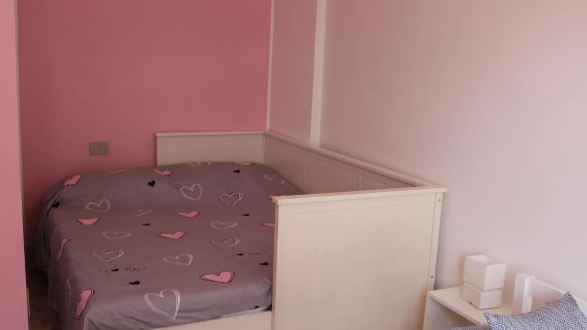 Apartment Your Place In Milan